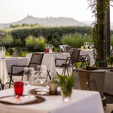 Roccafiore Wine & 4* 토티