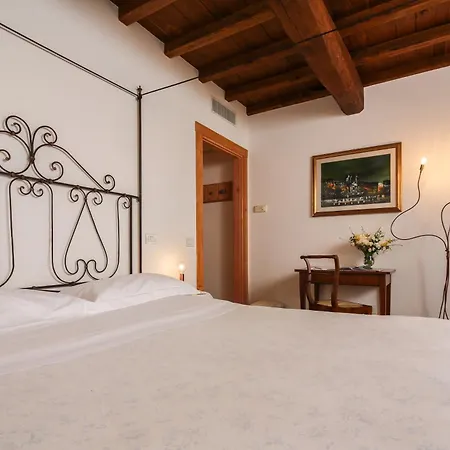 Roccafiore Wine & 4*