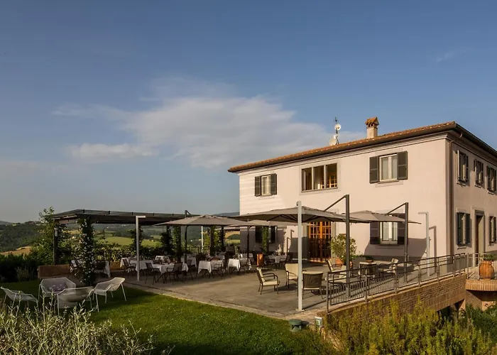 Hotel Roccafiore Wine & 4*